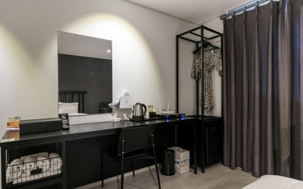 Almond Hotel Busan Gupo Room ([Breakfast Free] Business Twin + Netf)