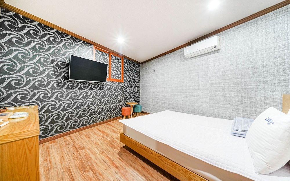 undefined Busan Yeongdo Cube 2