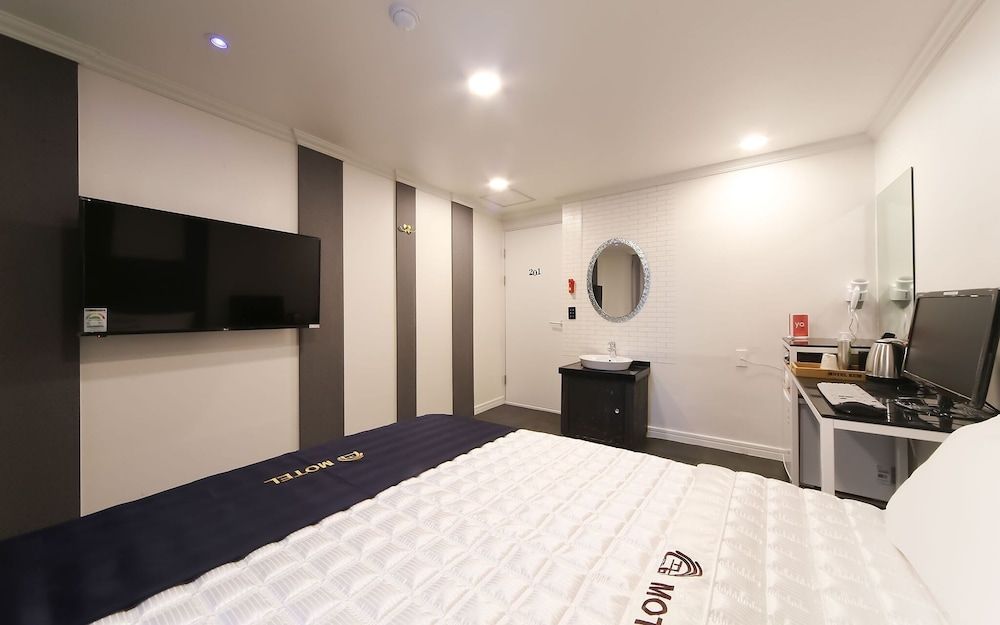 Busan Dongnae Dreams Room (Deluxe Double (Free Netflix + PC + La) 7