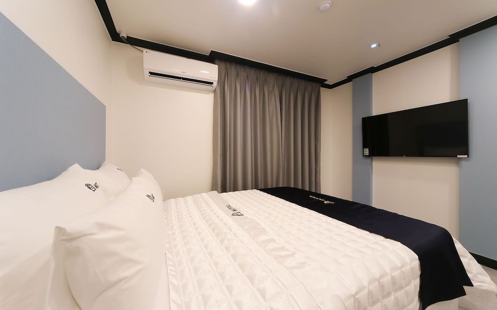 Busan Dongnae Dreams Room (Standard Double (Free Netflix + PC + ) 16