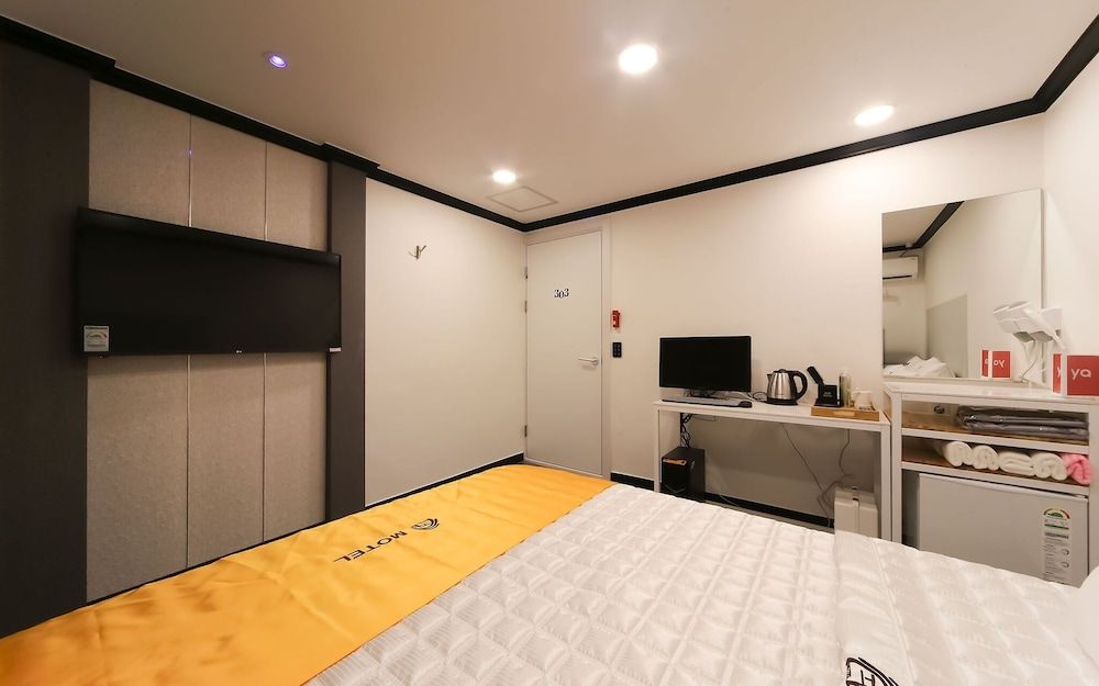 Busan Dongnae Dreams Room (Standard Double (Free Netflix + PC + ) 8