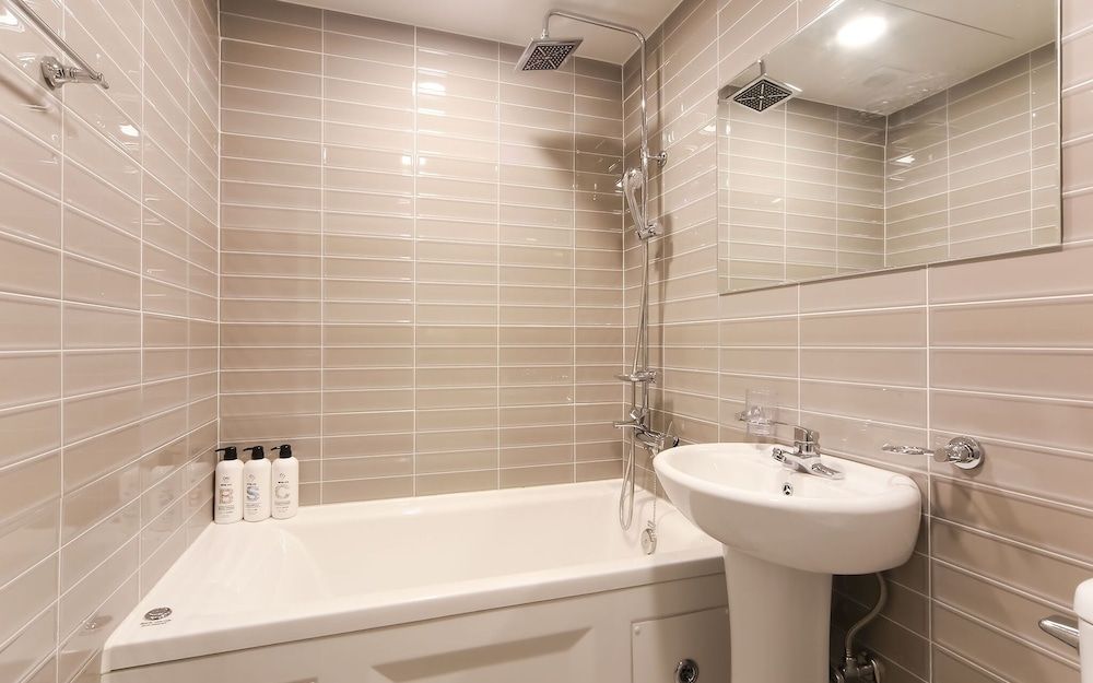 Busan Dongnae Dreams Room (Deluxe Double (Free Netflix + PC + La) 8