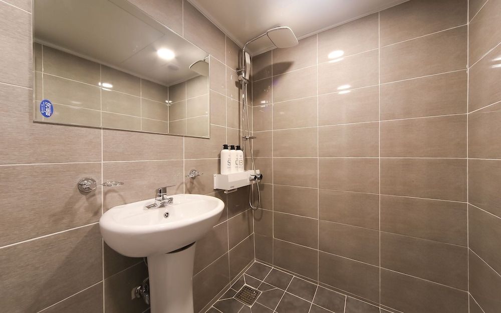 Busan Dongnae Dreams Room (Standard Double (Free Netflix + PC + ) 5