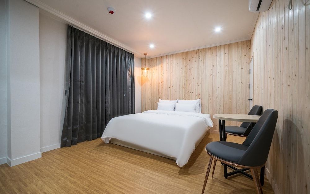 Busan Beomildong Challenge Hotel Room (Deluxe (no parking)) 6