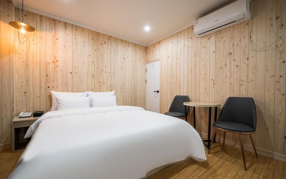 Busan Beomildong Challenge Hotel Room (Deluxe (no parking)) 7