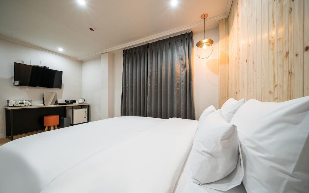 Busan Beomildong Challenge Hotel Room (Deluxe (no parking)) 4