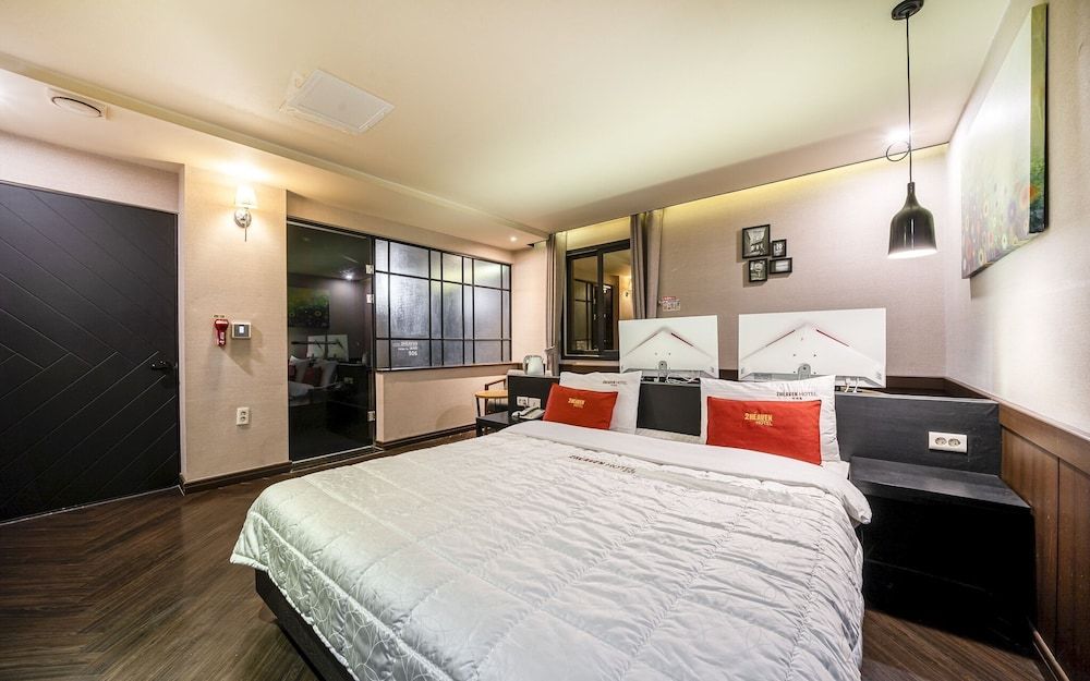 Busan Deokcheon 2heaven Hotel Room (Premium high-spec couple PC room + NE)