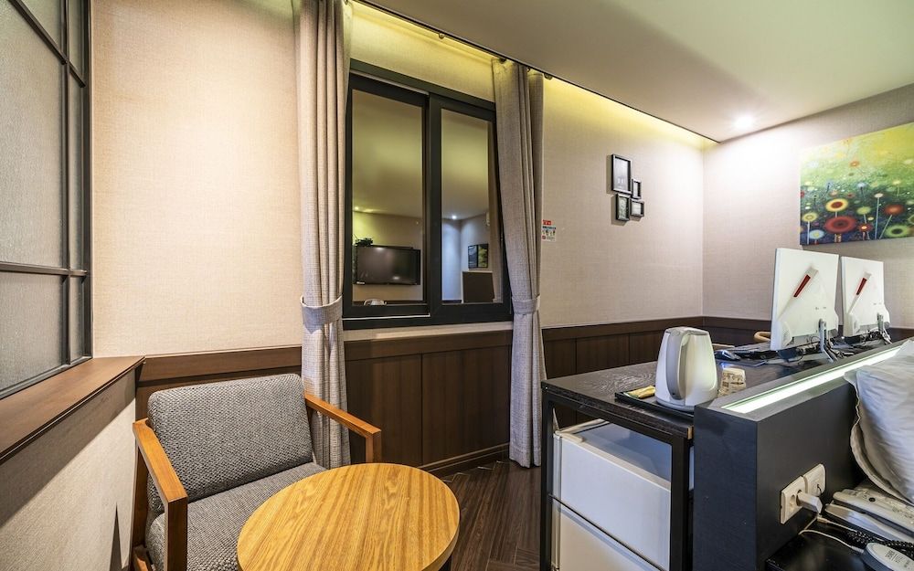 Busan Deokcheon 2heaven Hotel Room (Premium high-spec couple PC room + NE) 3