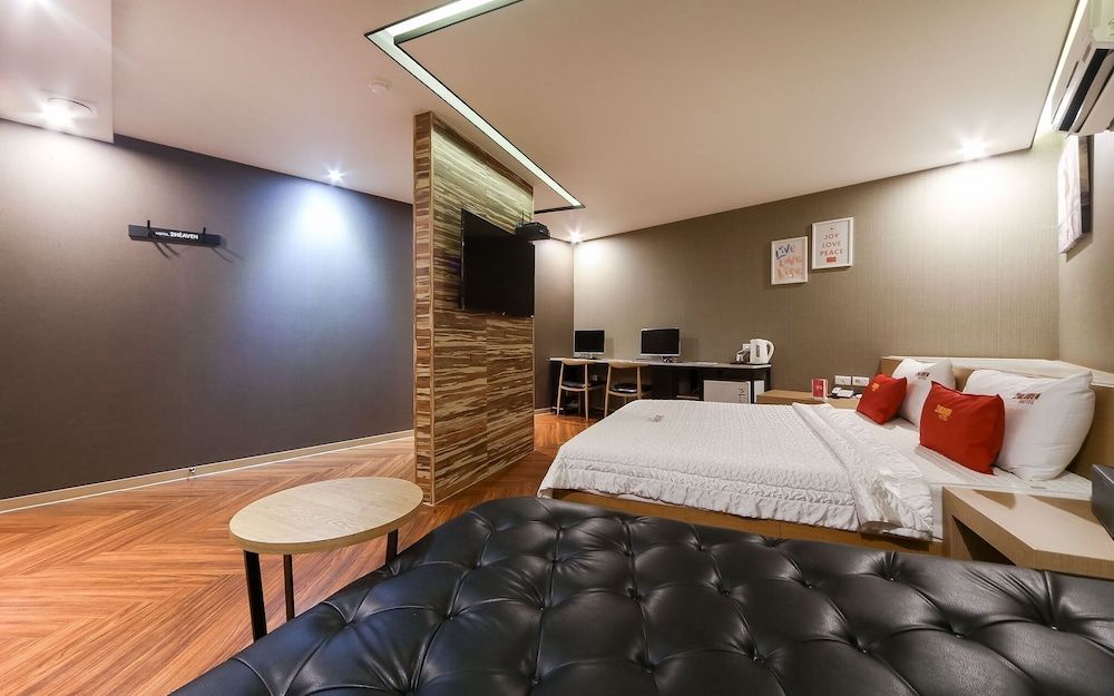 undefined Busan Deokcheon 2heaven Hotel 5