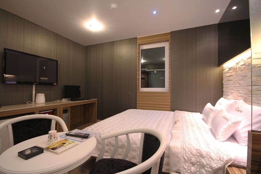Busan Seomyeon W Room (Standard room) 10