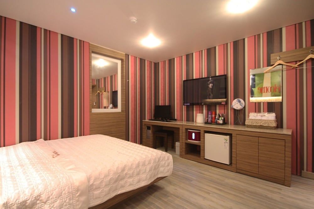 undefined Busan Seomyeon W 5