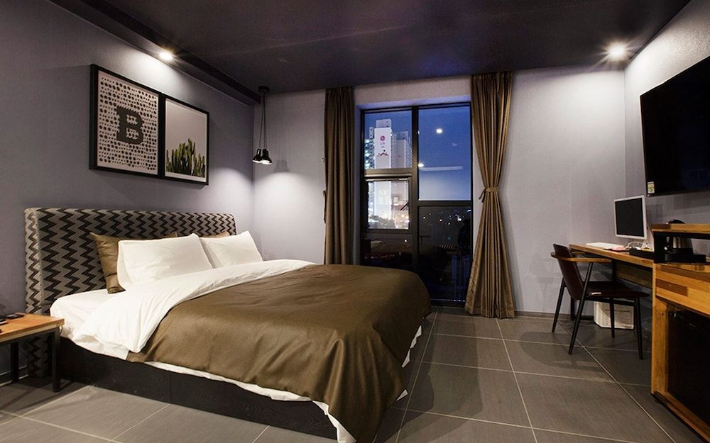 Busan Yeonsan Togok Brown Dot Room (VIP (All rooms can watch Netflix) (to) 2