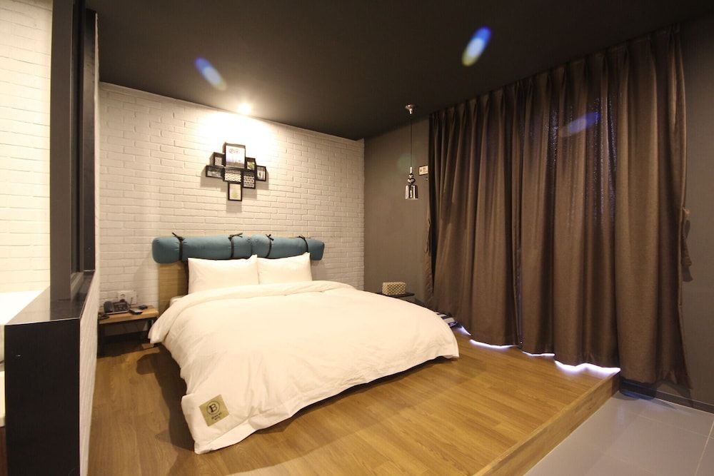 Busan Yeonsan Togok Brown Dot Room (Deluxe (Netflix in all rooms) (top qu) 4