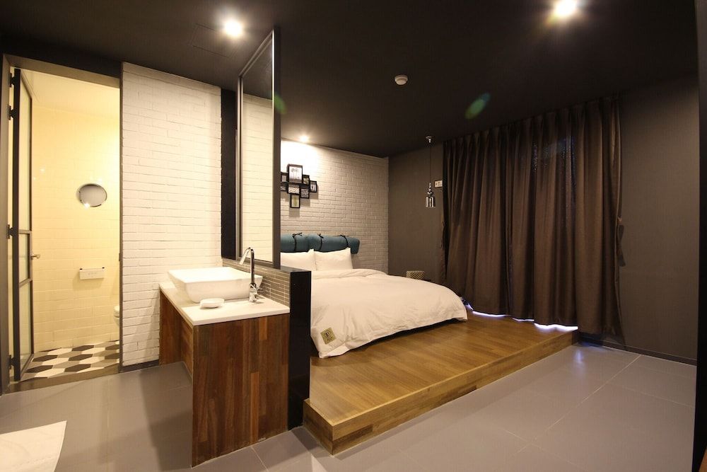 Busan Yeonsan Togok Brown Dot Room (Deluxe (Netflix in all rooms) (top qu) 3