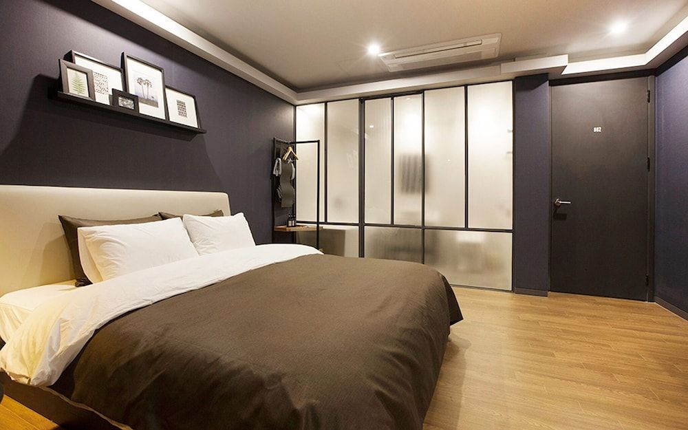 undefined Busan Yeonsan Togok Brown Dot 6