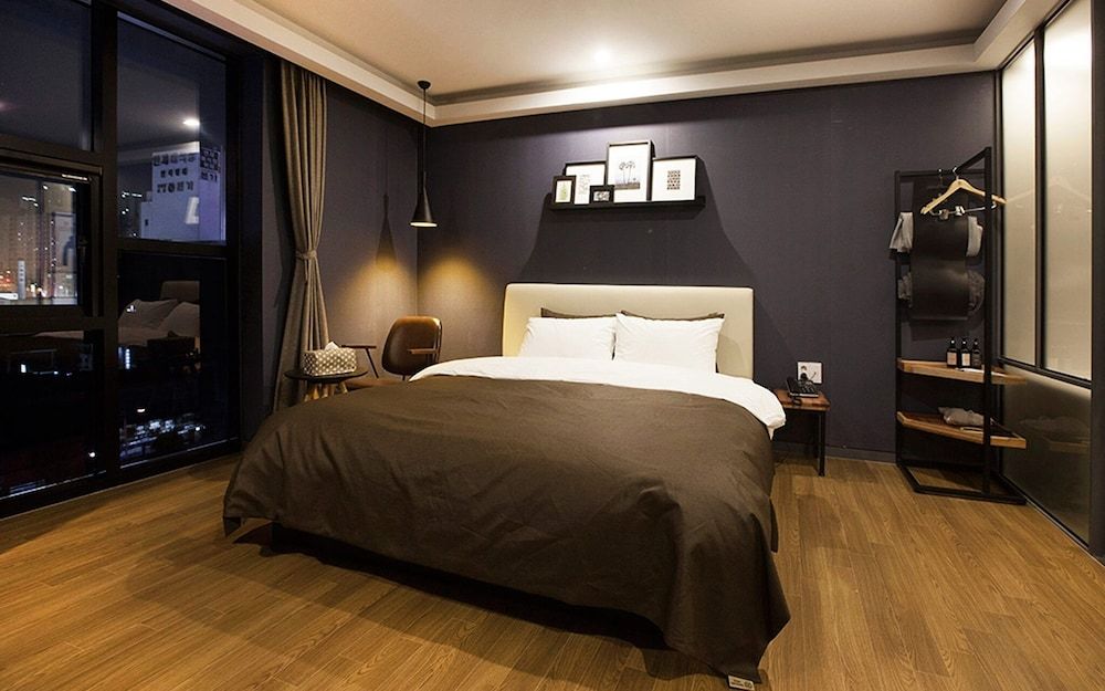 undefined Busan Yeonsan Togok Brown Dot 5