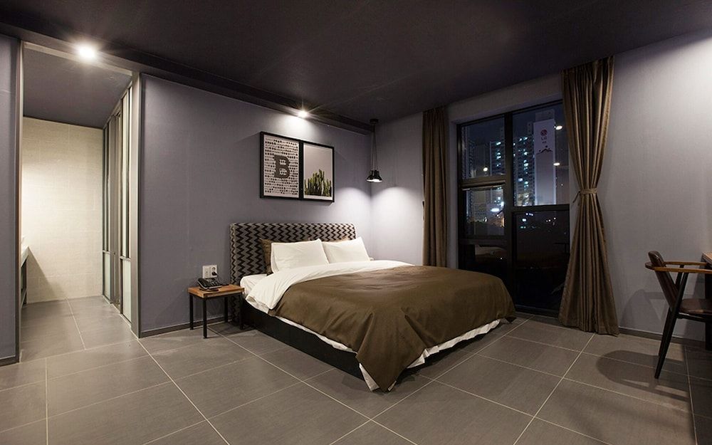 Busan Yeonsan Togok Brown Dot Room (VIP (All rooms can watch Netflix) (to)