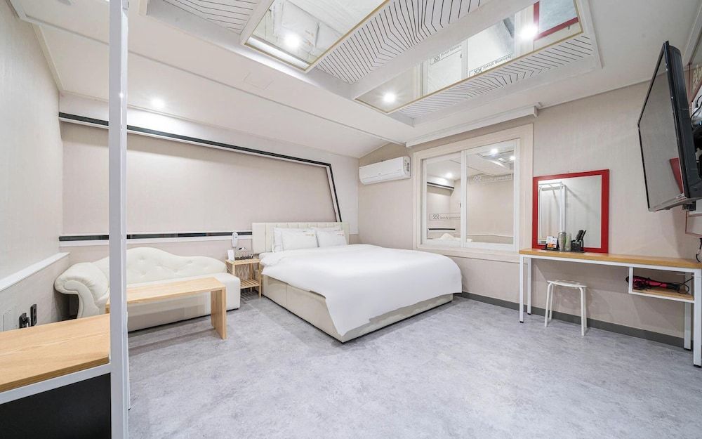 Busan Songjeong GO Room (Standard Room (Netflix available bath) 6