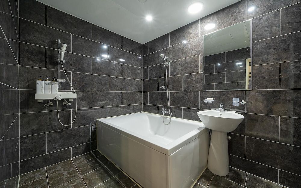 Busan Songjeong GO Room (Standard Room (Netflix available bath) 11