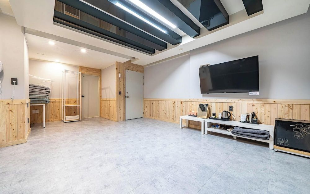 undefined Busan Songjeong GO 5