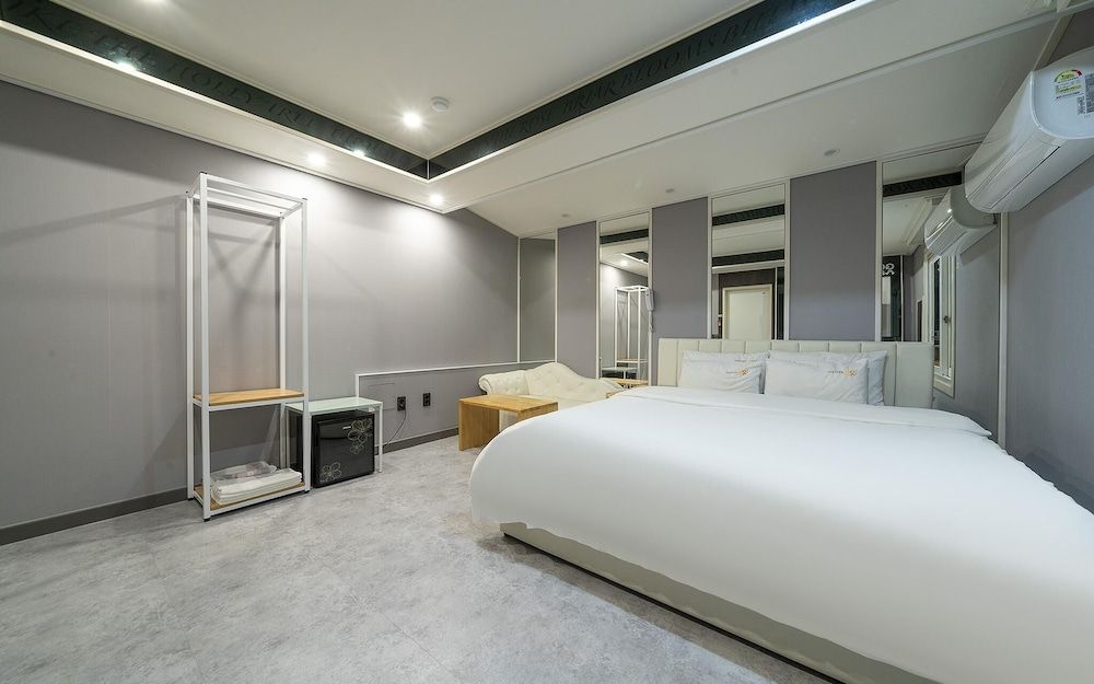 Busan Songjeong GO Room (Standard Room (Netflix available bath) 7