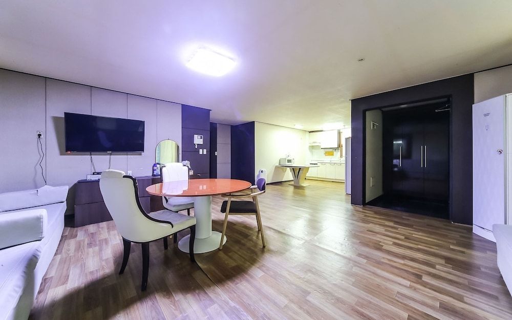 undefined Busan Haeundae Lien Hotel 5