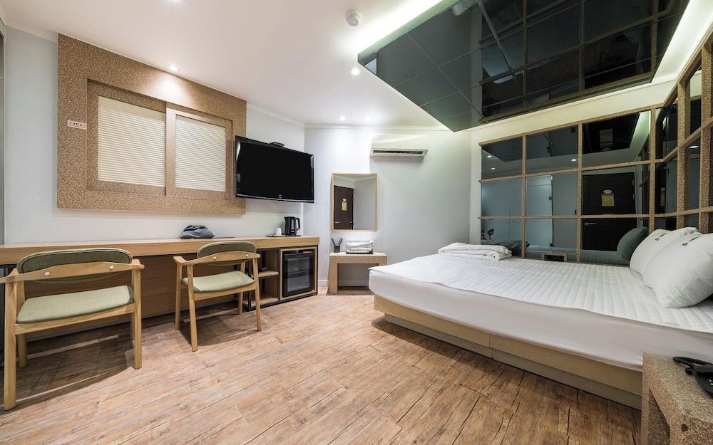 undefined Busan Haeundae Lien Hotel 8