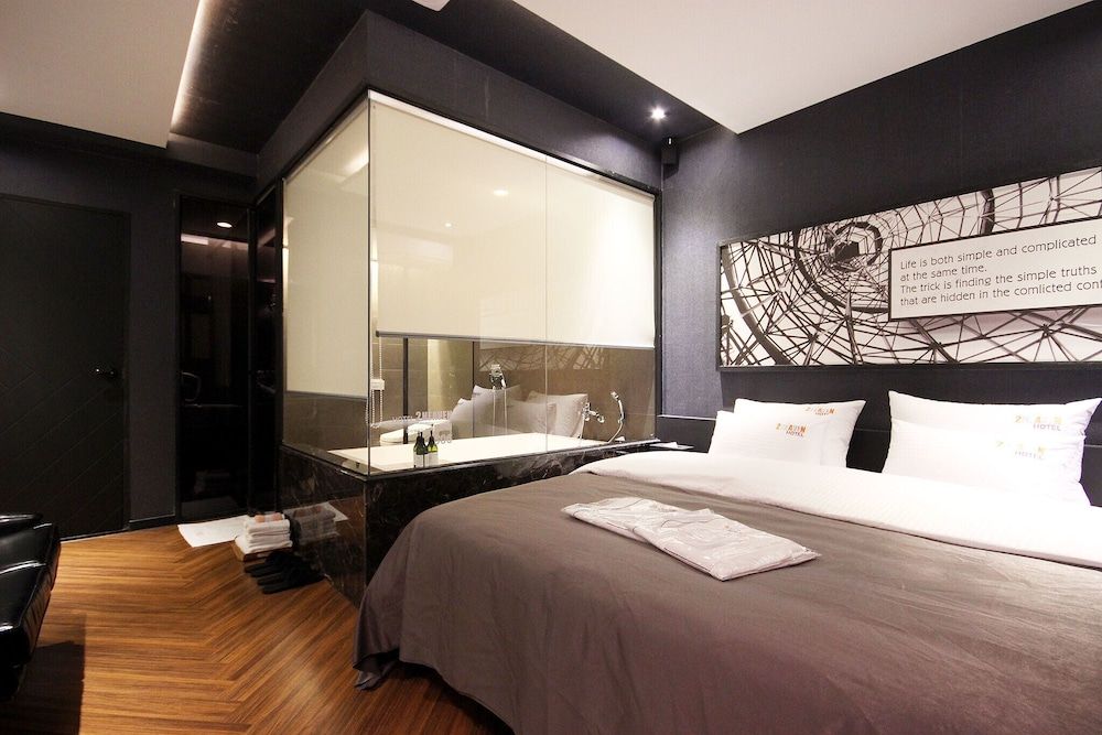 Busan Yeonsan Togok 2 Heaven Room (Deluxe (Netflix Bathtub)) 12