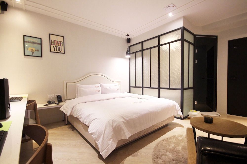 undefined Busan Yeonsan Togok 2 Heaven 6