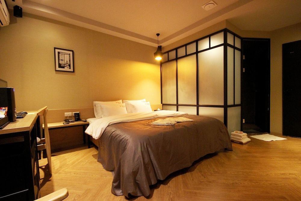 undefined Busan Yeonsan Togok 2 Heaven 8