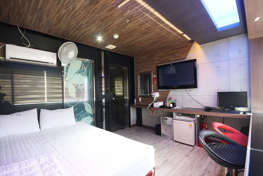 undefined Busan Gwangalli Q 10