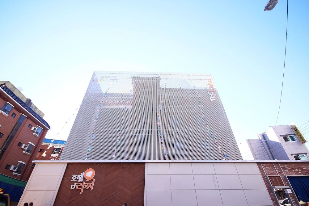 undefined Busan Allakdong Lazzi 2