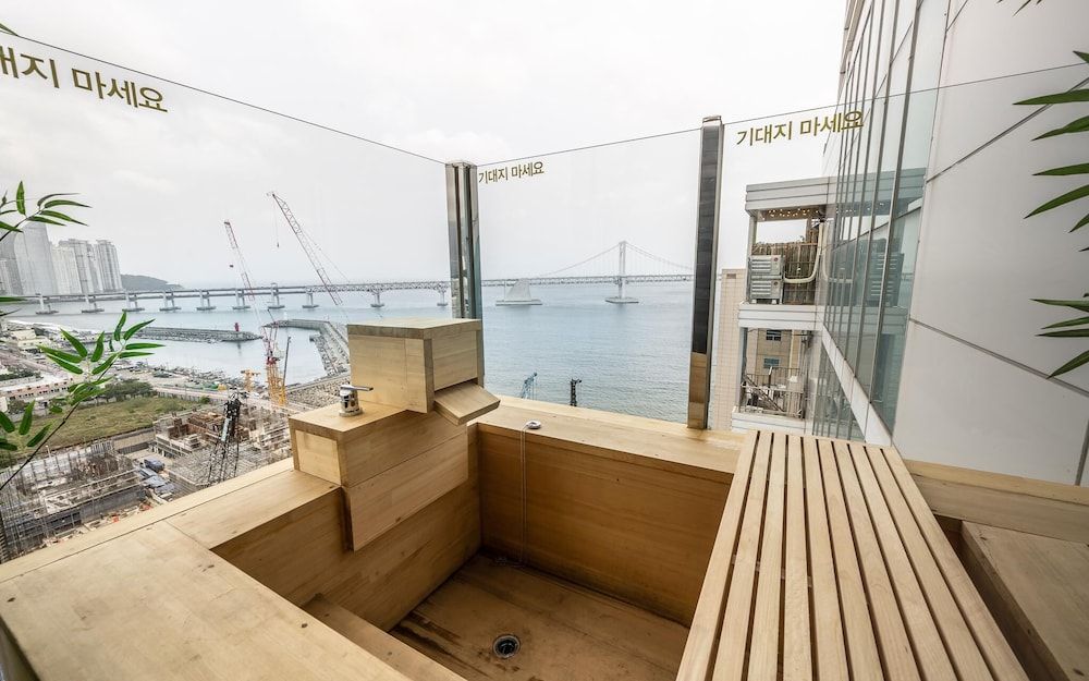 Busan Gwangalli The Club Hotel Room (AOA (10 pyeong) (open-air Hinoki-tang) 10