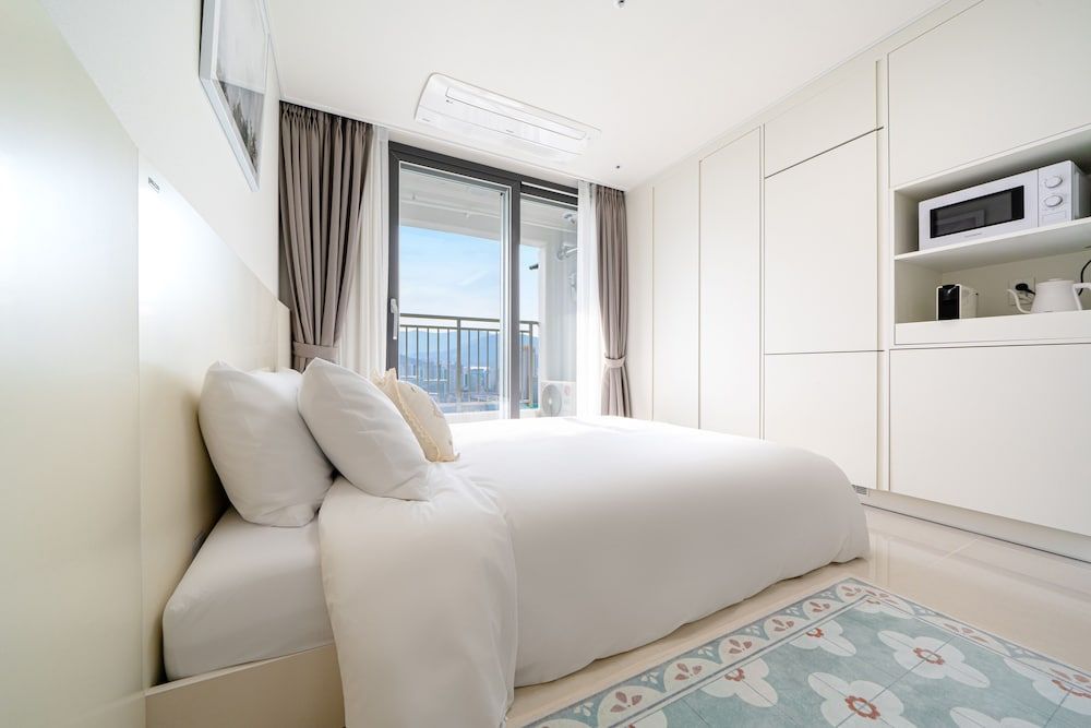 Urban Stay Busan City Hall Studio Random 5