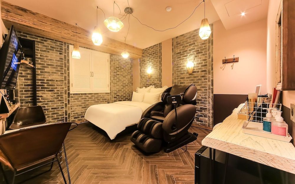 undefined Busan Iwol Hotel Shinho Branch 10