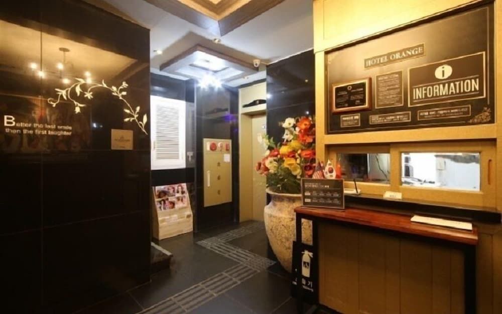 undefined Orange Hotel 5