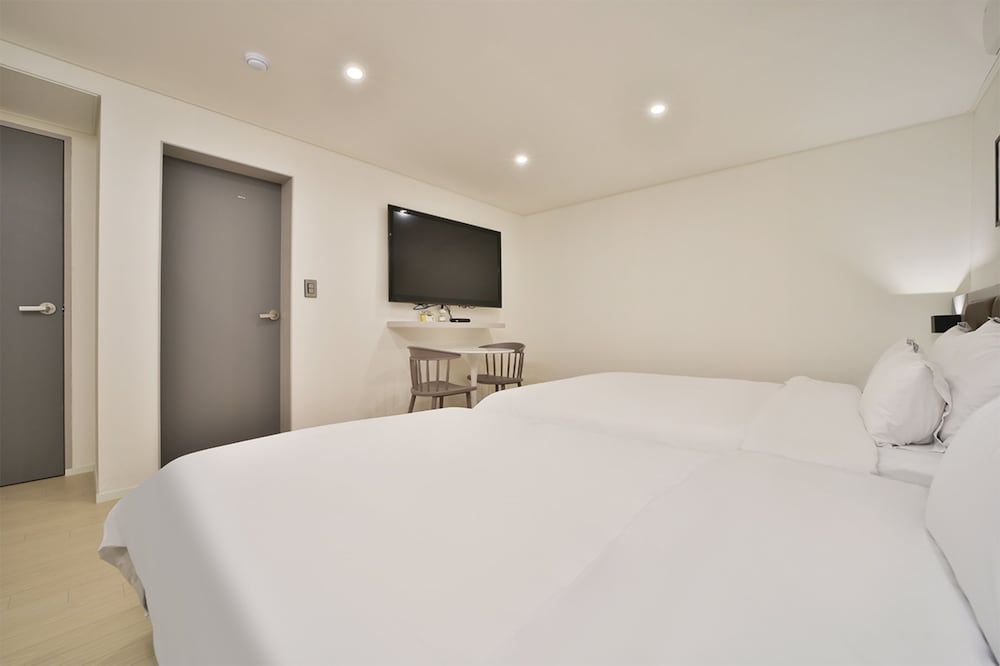 Green B Hotel Busan Seomyeon Premier Twin Room 2