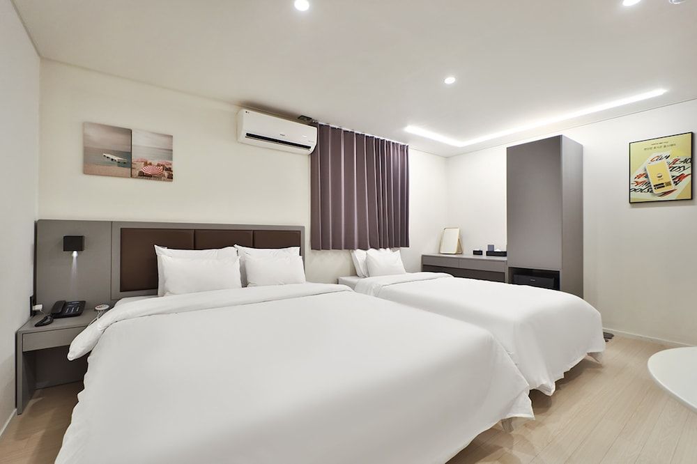 Green B Hotel Busan Seomyeon Premier Twin Room 5