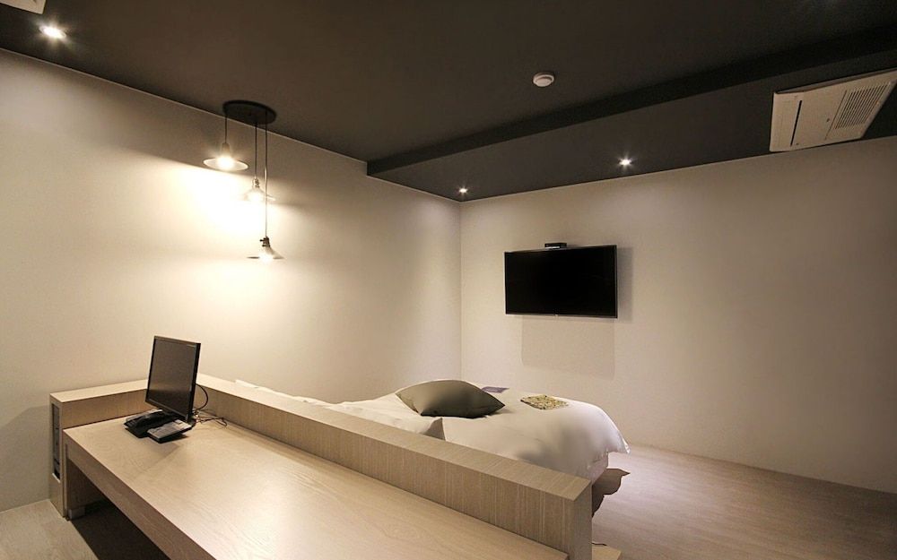 Yaja Busan Sasang Terminal Room (Standard (Netflix + latex bed + addit) 5