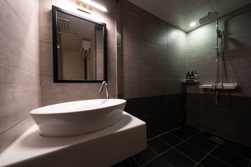 NO25 HOTEL YEONSAN Standard Double Room 9