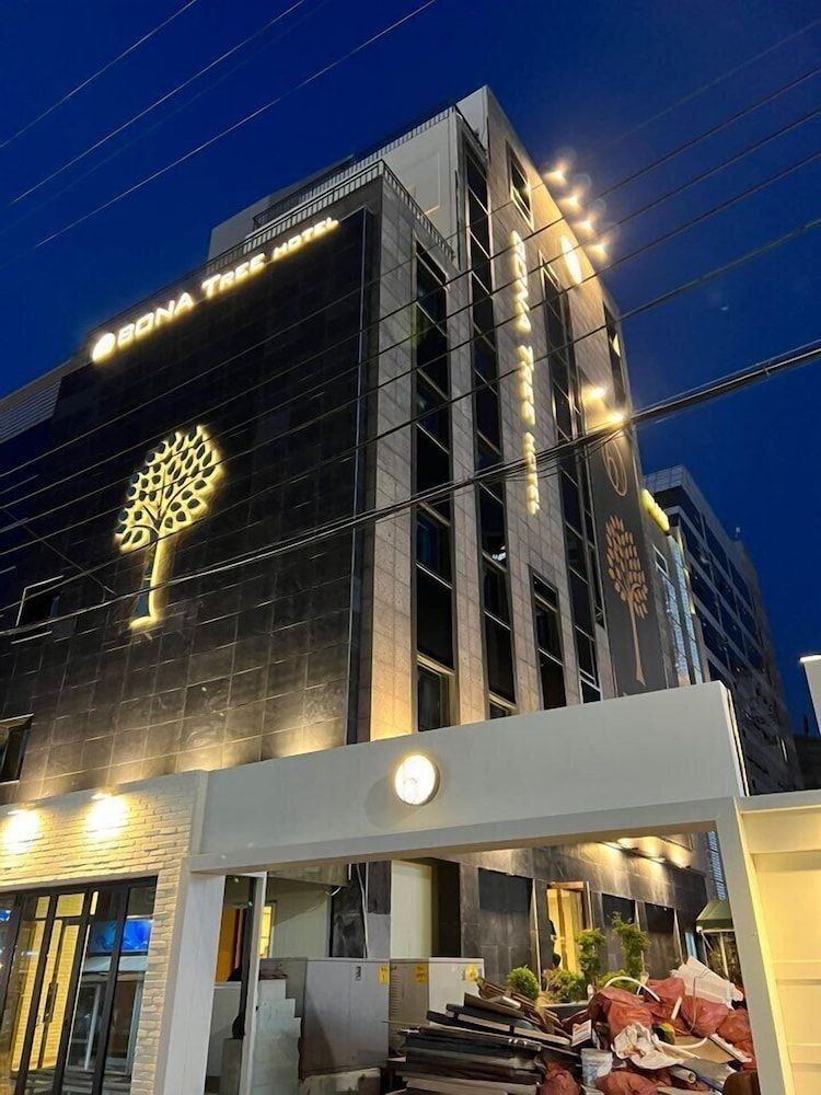 undefined BONATREE HOTEL 7