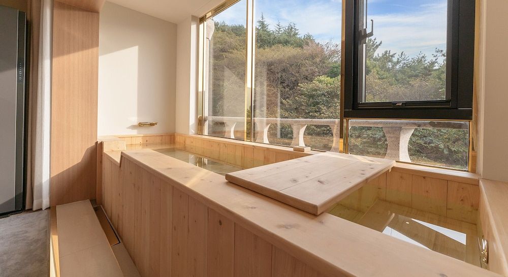 Den Basta Forest Hotel Forest Hinoki Twin Room 2