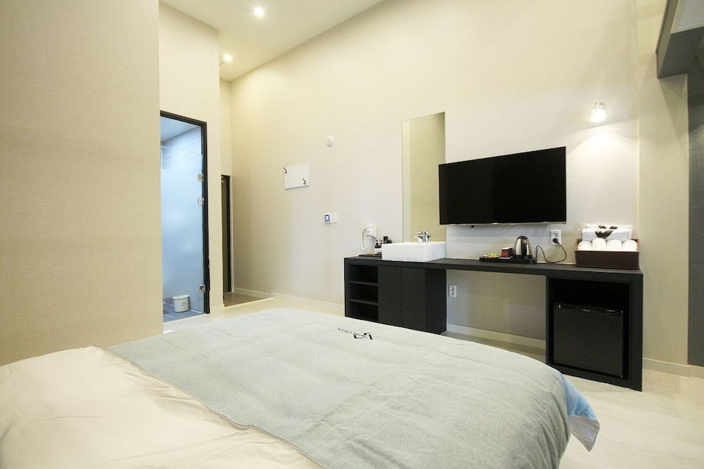 GRAN HOTEL Family Twin Room 7