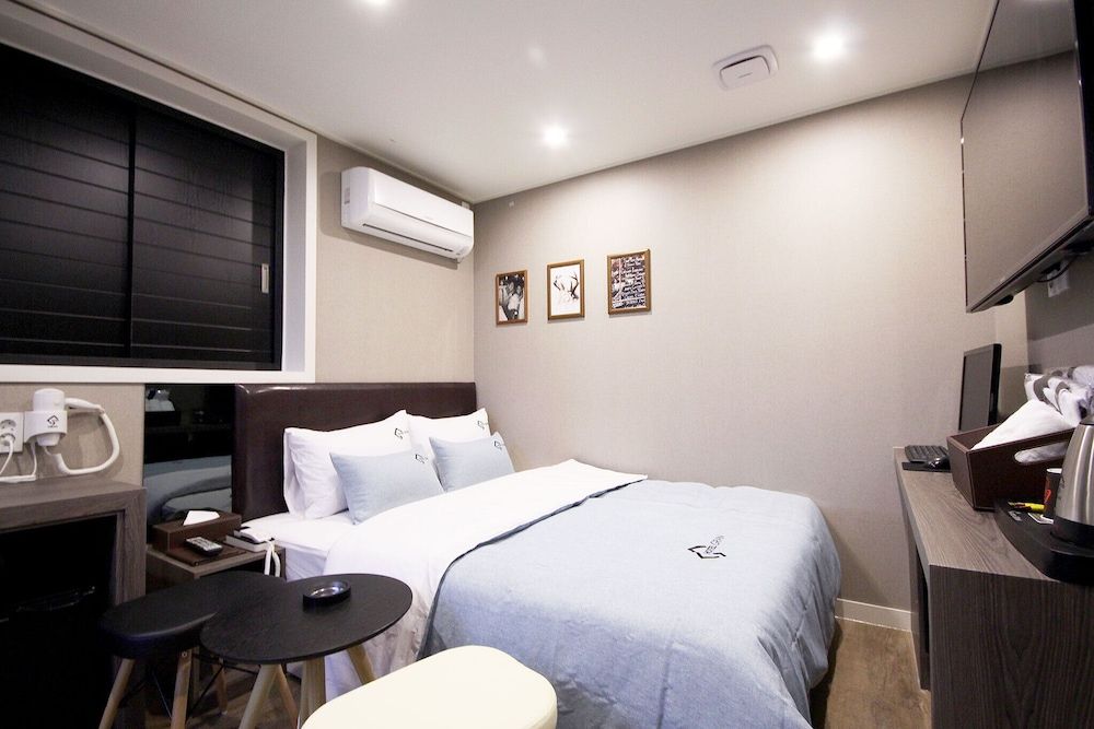 undefined GRAN HOTEL 7