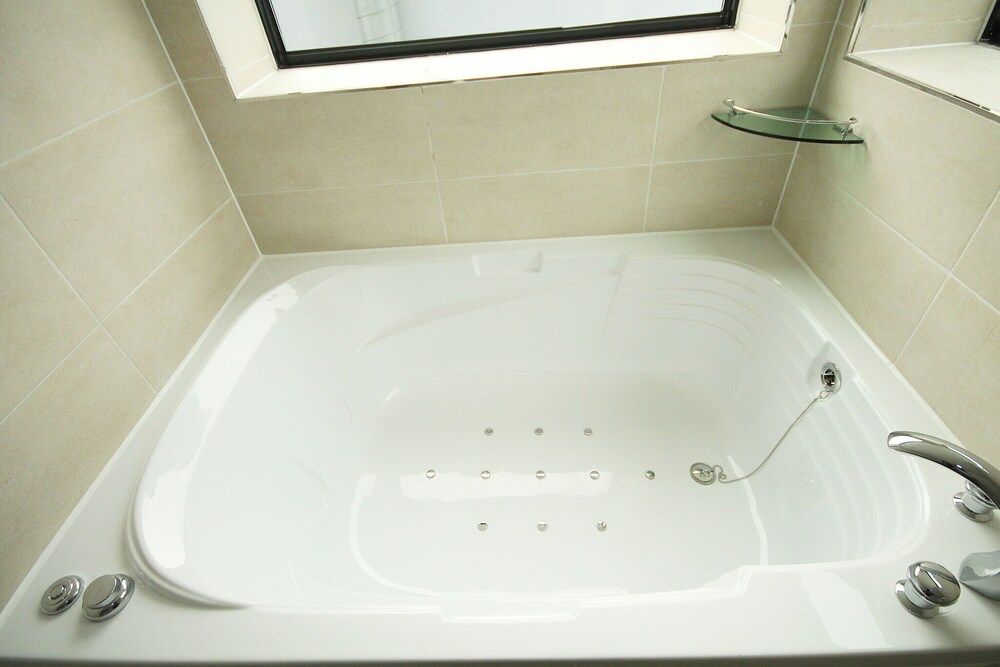 GRAN HOTEL Family Twin Room 5