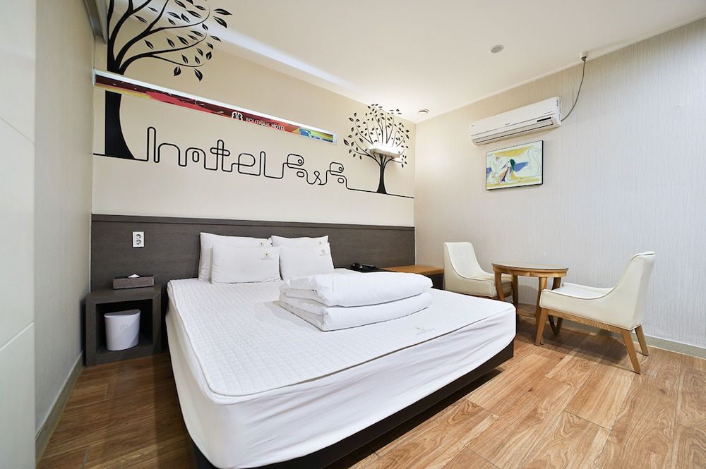 undefined B&B HOTEL 3