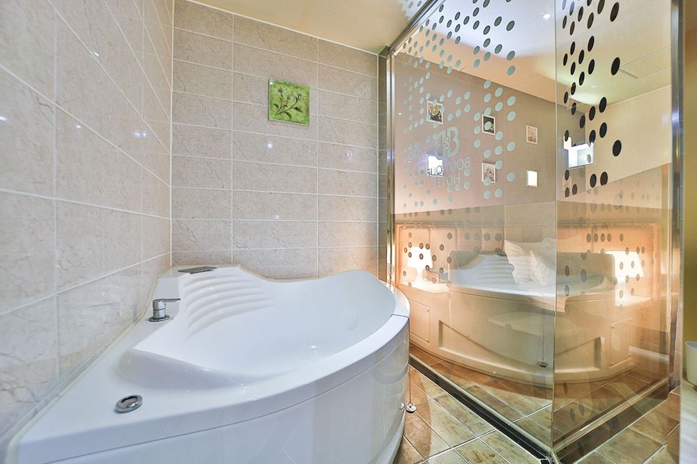 undefined B&B HOTEL 9