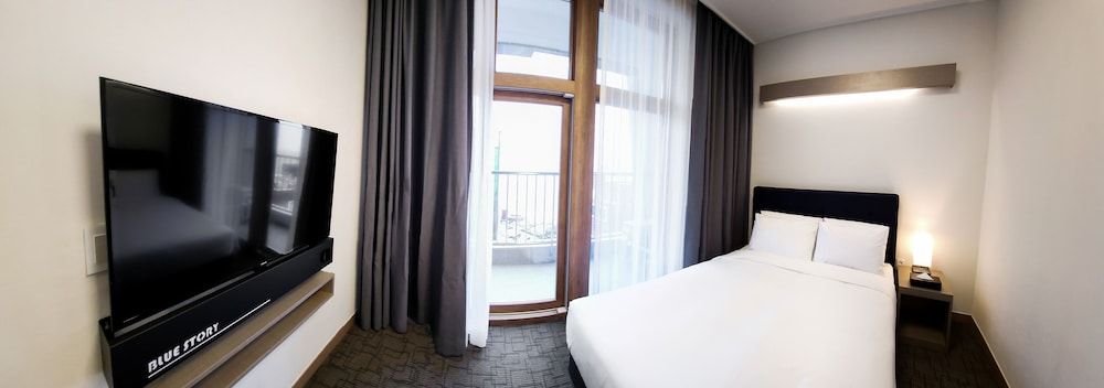undefined Blue Story Hotel 4