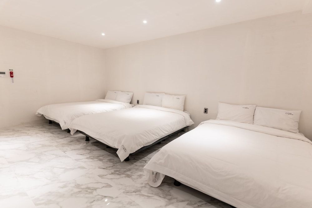 undefined The Wave Pension 7