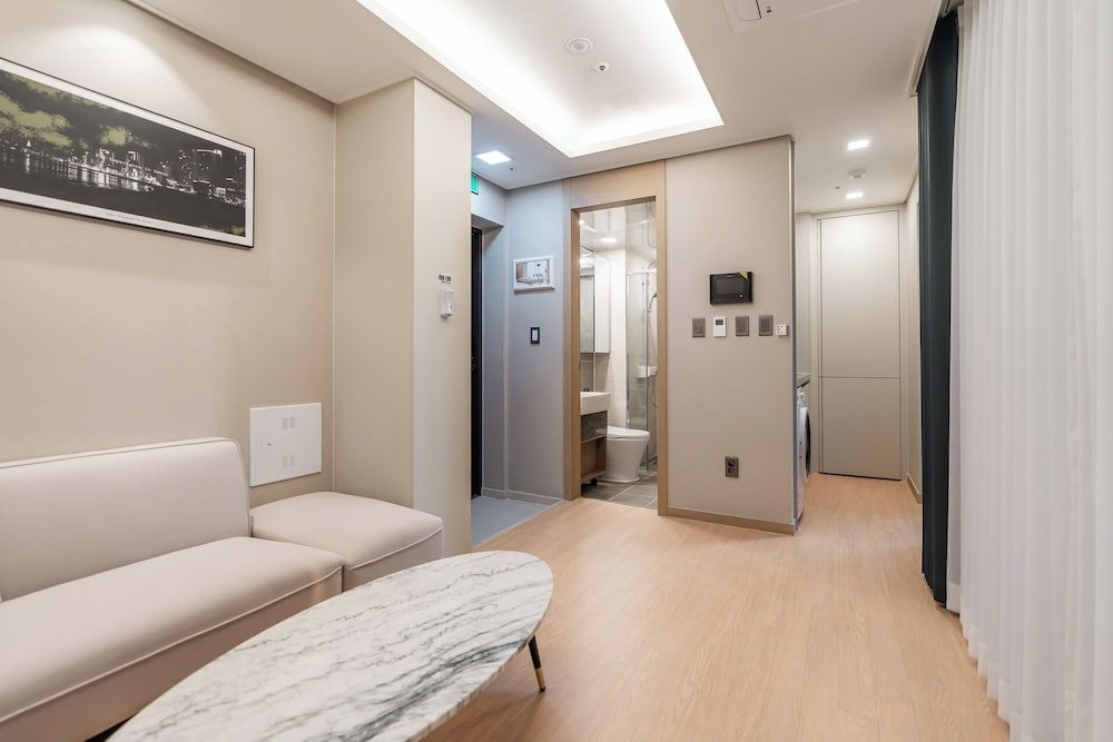 D.OV Haeundae Hotel Superior Double Room 9